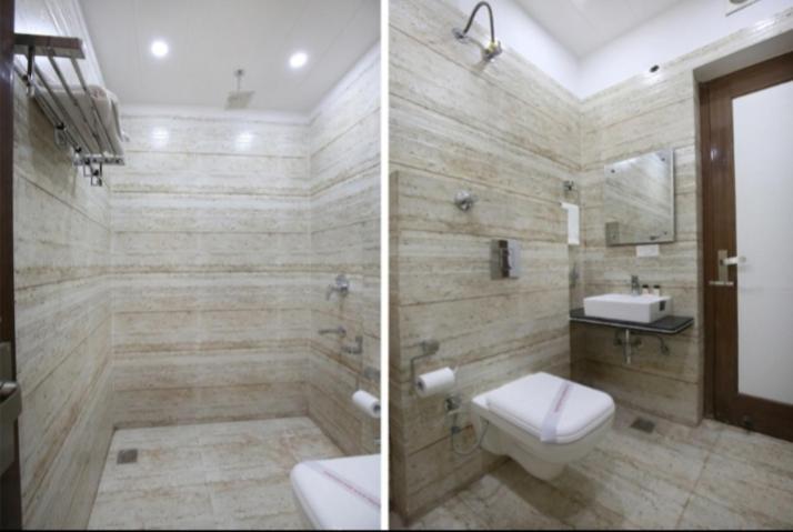 Hotel Silver Palm Zirakpur Esterno foto